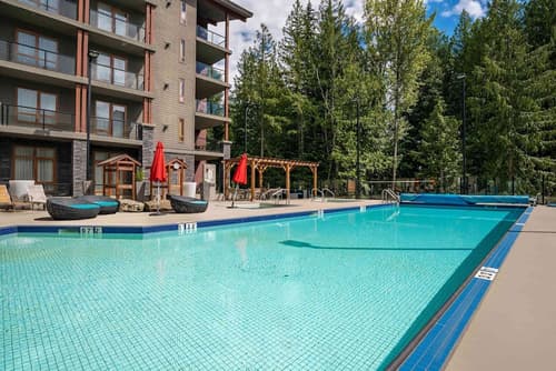 The Sutton Place Hotel Revelstoke Mountain Resort, Pool