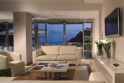 Relais Paradiso, Lobby sitting area