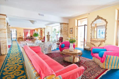 Grand Hotel Londra, Lobby sitting area