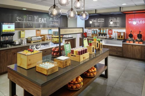 Hampton Inn & Suites Ft. Lauderdale West-Sawgrass/Tamarac, Breakfast area