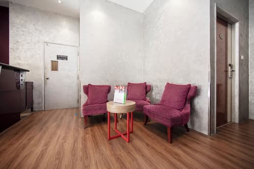 Fragrance Hotel - Balestier, Lobby sitting area