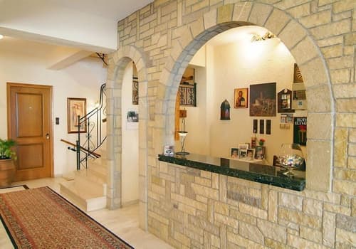 Olympic Hotel, Reception