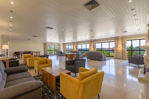 Hotel D. Luís, Lobby lounge