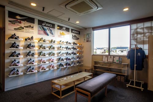 Yuyaruru Saisai, Lobby