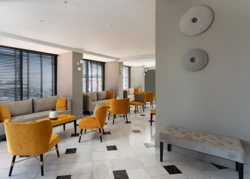 Pantheon City Hotel, Lobby sitting area