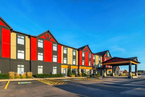 Quality Inn and Suites Petawawa, Primary image