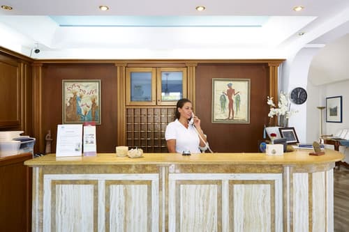 Hermes Hotel, Reception