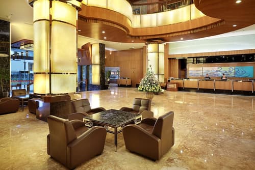 Swiss-Belhotel Maleosan Manado, Interior entrance