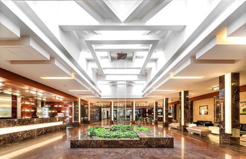 Grand Majestic Hotel Prague, Reception