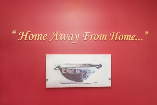 Coach House Hotel, Reception