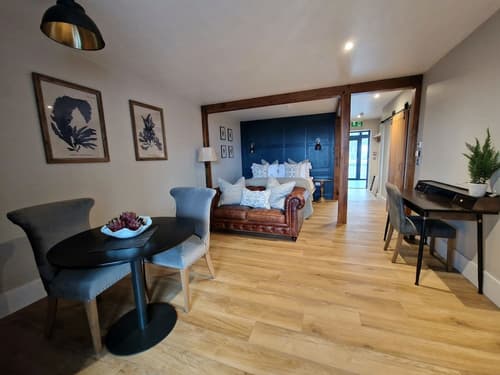 West Highland Hotel, Room