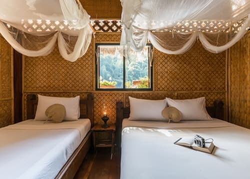 River Kwai Jungle Rafts, Room