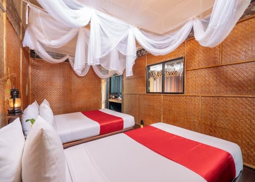 River Kwai Jungle Rafts, Room