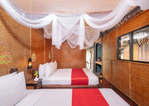 River Kwai Jungle Rafts, Room