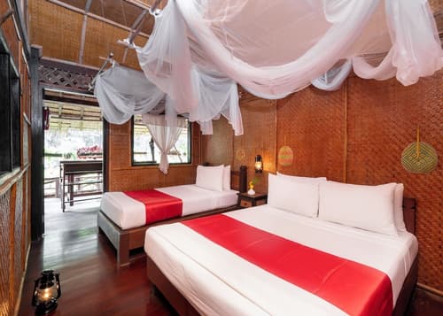 River Kwai Jungle Rafts, Room