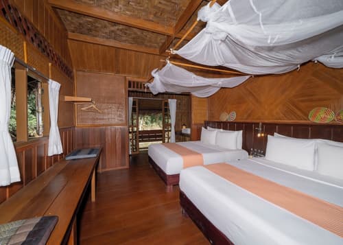 River Kwai Jungle Rafts, Room