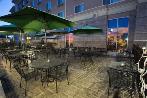 Holiday Inn Yakima by IHG, BBQ/picnic area