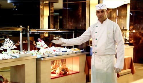 Hotel Diplomat, Restaurant