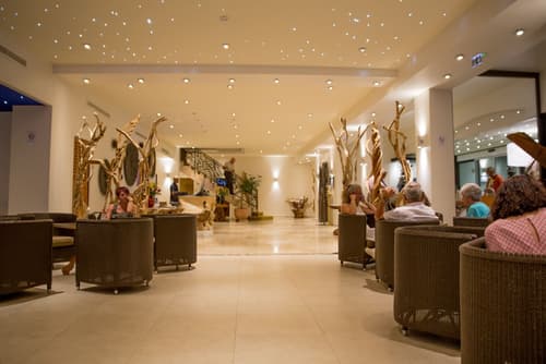 Campo Dell'Oro, Lobby