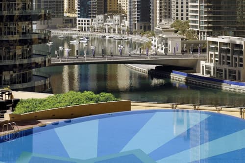 JW Marriott Hotel Marina, Pool