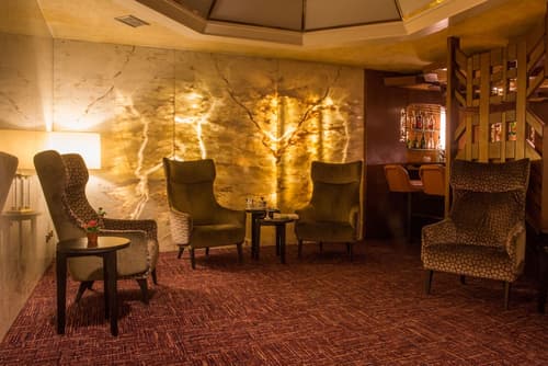 Hotel Royal, Lobby sitting area