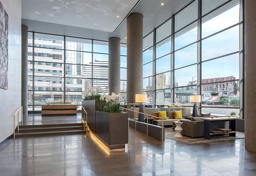 Hyatt Regency Seattle, Lobby