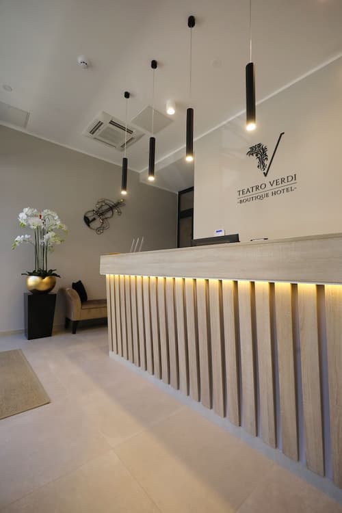 Teatro Verdi Hotel, Reception