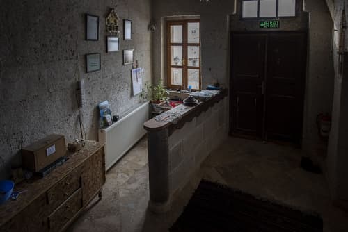 Atillas Cave Hotel, Interior entrance