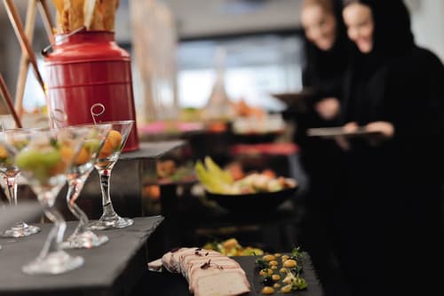 Mövenpick Hotel Tahlia Jeddah, Dining