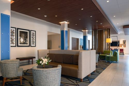 Holiday Inn Express & Suites Tulsa Downtown by IHG, Lobby