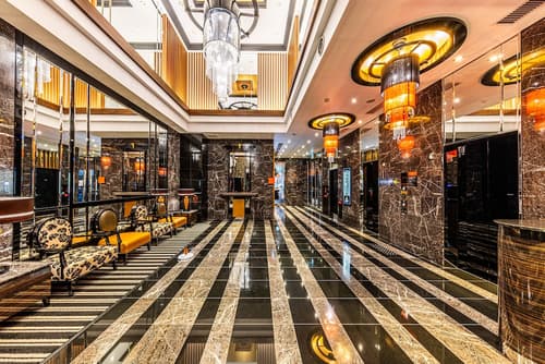 APA Hotel Yodoyabashi Kitahama Ekimae, Interior entrance