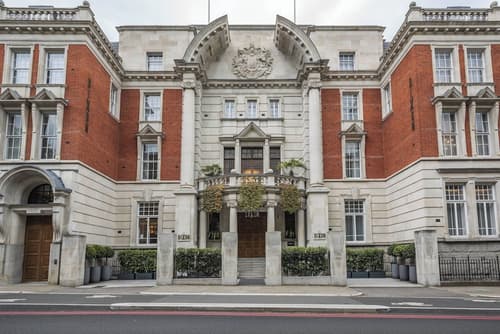 The Dixon, Autograph Collection, Primary image