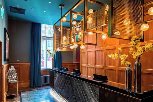 The Dixon, Autograph Collection, Reception