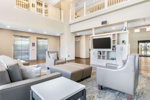 Magnolia Pointe, BW Signature Collection, Lobby