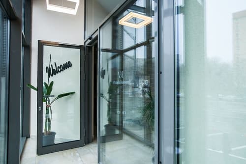 Victoria Bulevard Hotel, Interior entrance