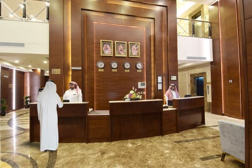 Zaha Al Munawara Hotel, Reception