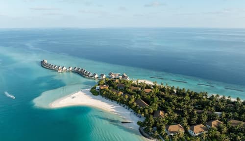 SAii Lagoon Maldives, Curio Collection by Hilton, Primary image