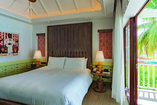 SAii Lagoon Maldives, Curio Collection by Hilton, Room