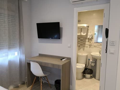 Hostal Golden Alcalá, Room