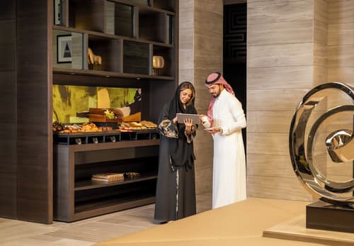 Fairmont Riyadh, Lobby