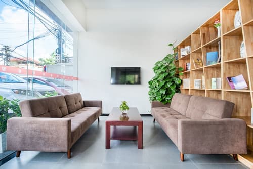 7 Days Premium Hotel, 