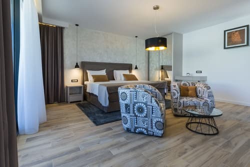 Mirabilis Residence, Room