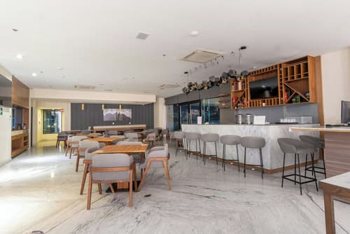 SJ Grand Hotel, Lobby lounge