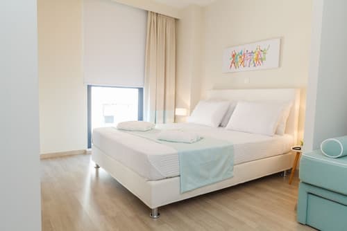 Tins Hotel City, Room