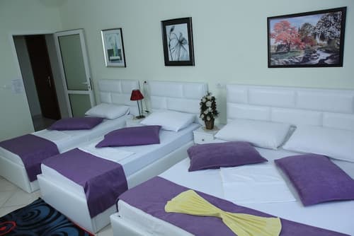 Bicaj Hotel, 