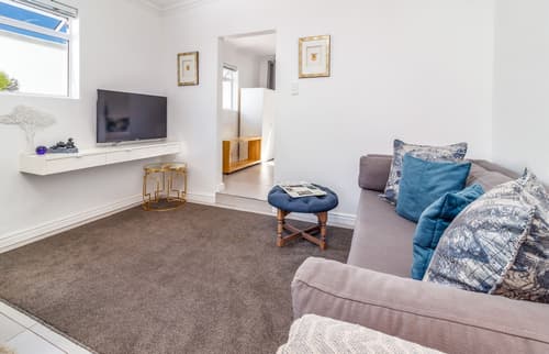 Bleu Cobalt Cottage, Living area