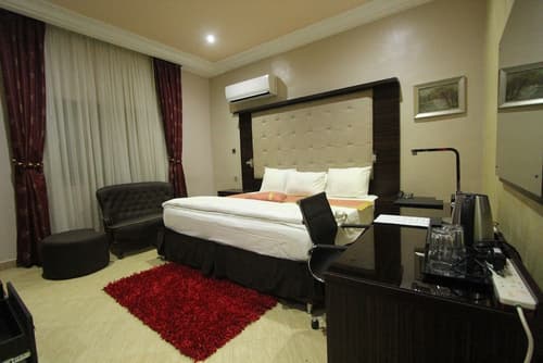 Eterno Hotels Limited, Room