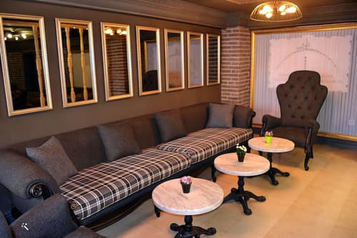 Hotel Zade, Lobby sitting area