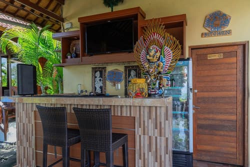 Tatak Bunut Villa Ceningan, Reception