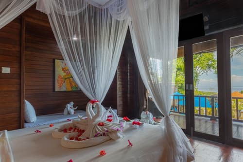 Tatak Bunut Villa Ceningan, Room